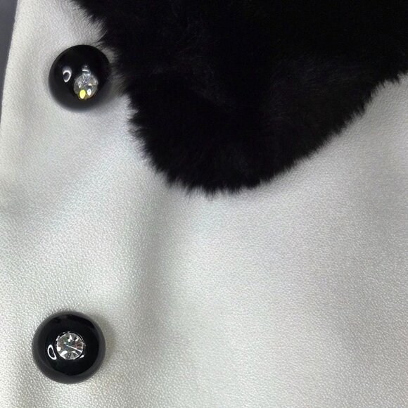 Maggie Barnes Womens White Coat With Black Faux Fur Trim Rhinestone 18W - Picture 6 of 9